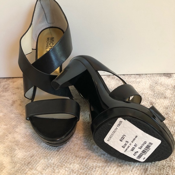 Michael Kors black heels - Picture 3 of 4